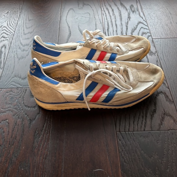 Adidas Vintage Sneakers Size 6.5 Mens - Picture 2 of 4